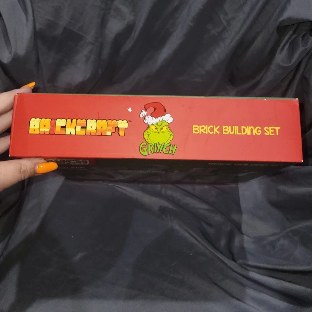 Brickcraft Grinch In Fireplace 591pc Brick Building Set